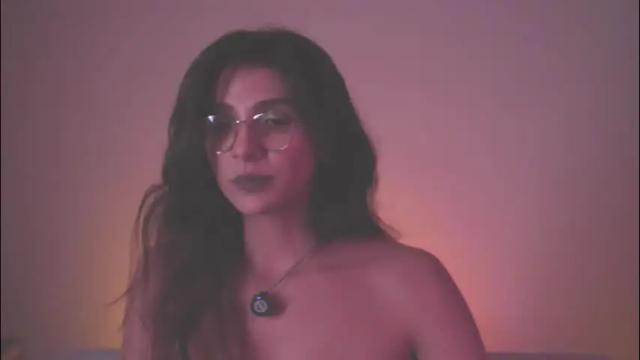 Image 2 of zarahlynch Stream on Chaturbate on 1 month ago