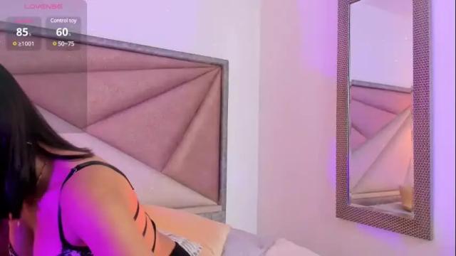 Image 10 of zaralim Stream on Chaturbate on 1 month ago