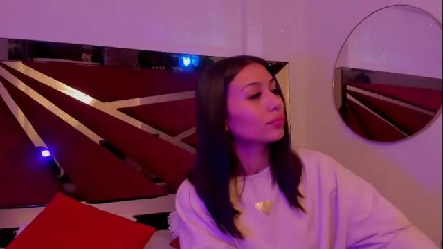 Image 11 of zaralim Stream on Chaturbate on 20 days ago