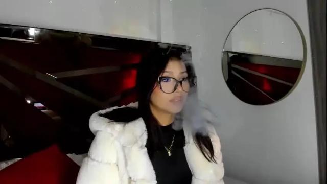 Image 2 of zaralim Stream on Chaturbate on 4 days ago