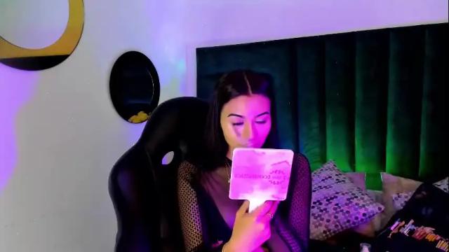 Image 3 of zaralim Stream on Chaturbate on 3 days ago