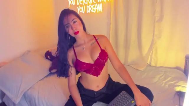 Image 4 of zaraparkers Stream on Chaturbate on 13 months ago