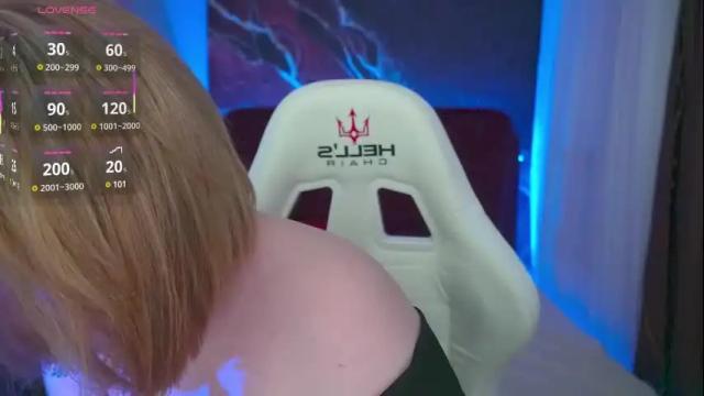 Image 7 of zarareign_ Stream on Chaturbate on 20 days ago