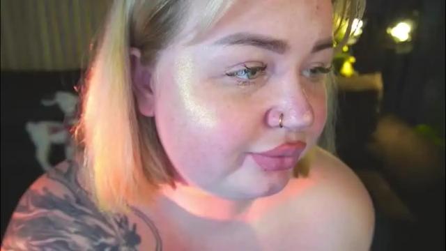 Image 10 of zarareign_ Stream on Chaturbate on 5 days ago