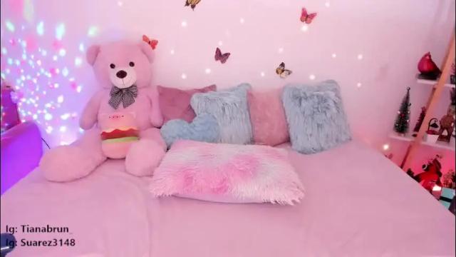 Image 3 of zaratorres_ Stream on Chaturbate on 1 month ago