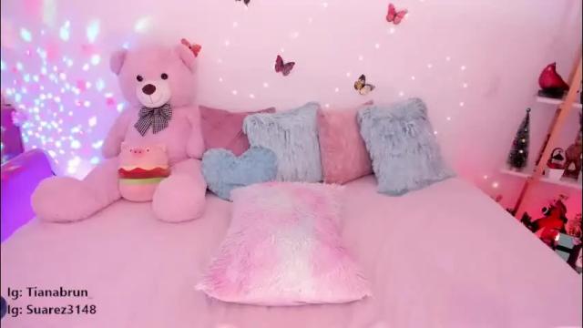 Image 2 of zaratorres_ Stream on Chaturbate on 1 month ago