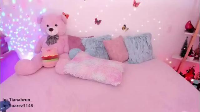 Image 2 of zaratorres_ Stream on Chaturbate on 1 month ago