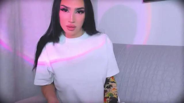 Image 3 of zarinastoun20 Stream on Chaturbate on 16 months ago