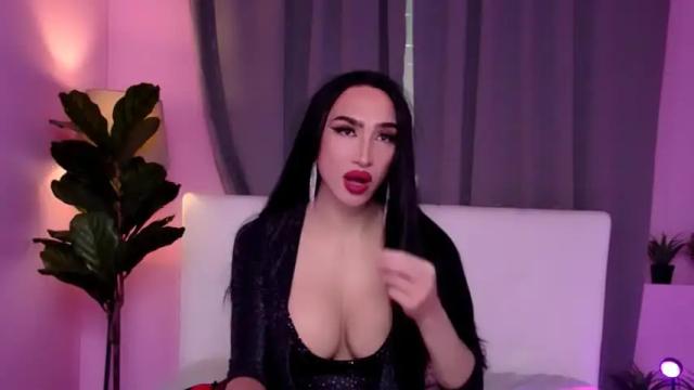 Image 10 of zarinats Stream on Chaturbate on 18 months ago