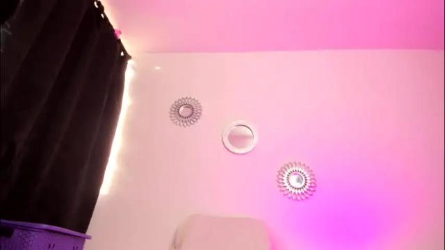 Image 12 of zaritha_li Stream on Chaturbate on 2 months ago
