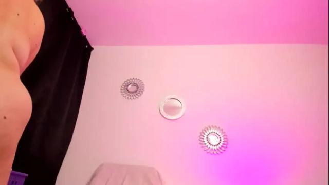 Image 8 of zaritha_li Stream on Chaturbate on 1 month ago
