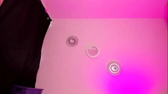 Image 3 of zaritha_li Stream on Chaturbate on 1 month ago