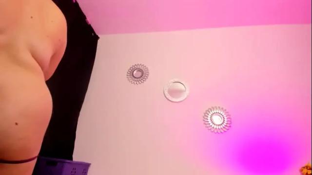 Image 6 of zaritha_li Stream on Chaturbate on 1 month ago