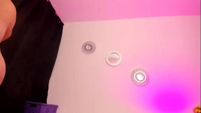 Image 8 of zaritha_li Stream on Chaturbate on 1 month ago
