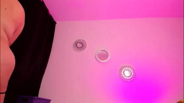 Image 7 of zaritha_li Stream on Chaturbate on 26 days ago