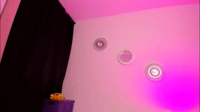 Image 8 of zaritha_li Stream on Chaturbate on 3 days ago