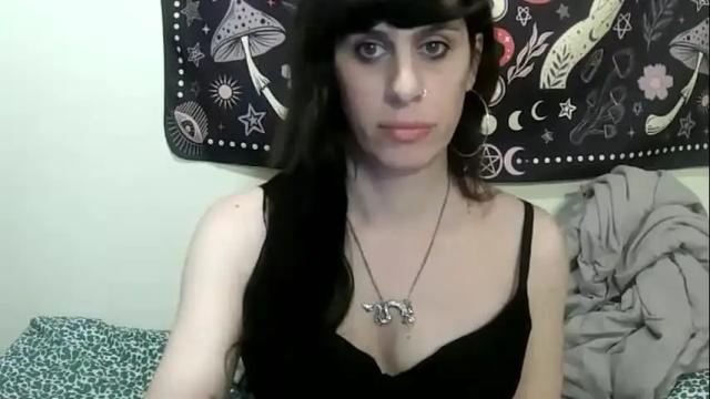 Image 5 of zeldasroom Stream on Chaturbate on 16 months ago