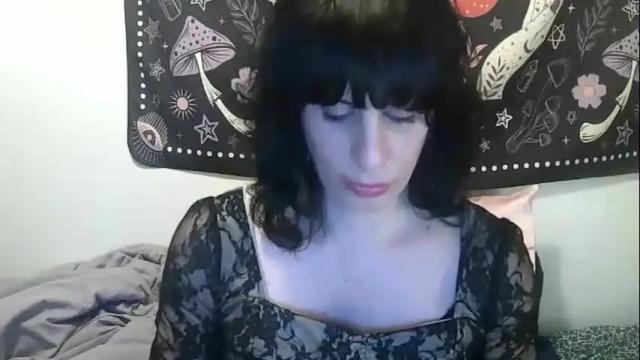 Image 2 of zeldasroom Stream on Chaturbate on 13 months ago