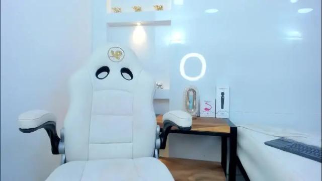 Image 6 of zenda_evans Stream on Chaturbate on 1 month ago