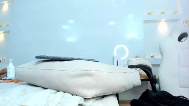 Image 11 of zenda_evans Stream on Chaturbate on 1 month ago