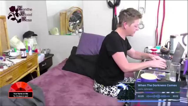 Image 2 of zenithebloodroseza Stream on Chaturbate on 6 days ago