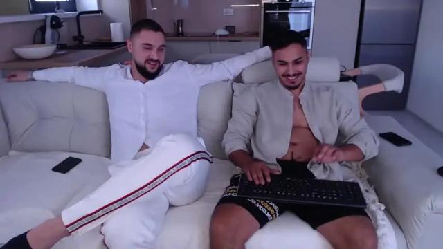Image 2 of zenobaro Stream on Chaturbate on 19 months ago
