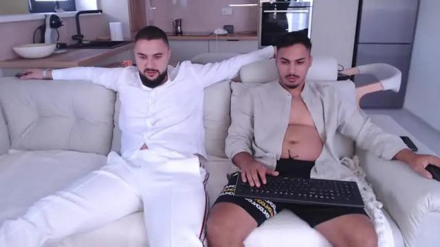 Image 3 of zenobaro Stream on Chaturbate on 19 months ago