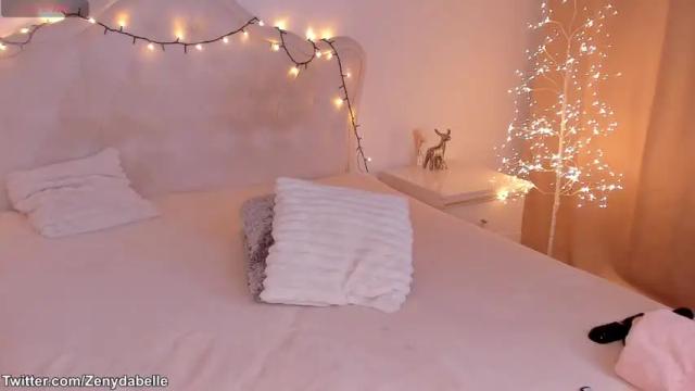 Image 12 of zenydaxbelle Stream on Chaturbate on 13 months ago