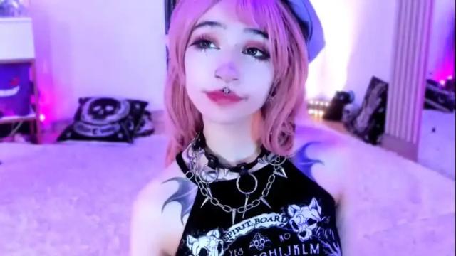Image 2 of zephirah_abney Stream on Chaturbate on 1 month ago