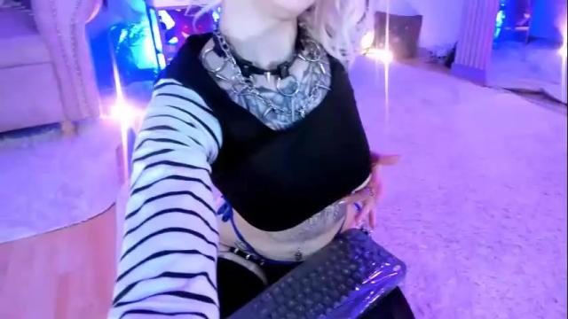 Image 3 of zephirah_abney Stream on Chaturbate on 22 days ago