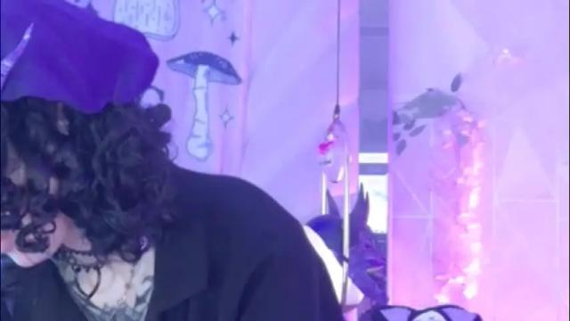 Image 3 of zephirah_abney Stream on Chaturbate on 2 months ago