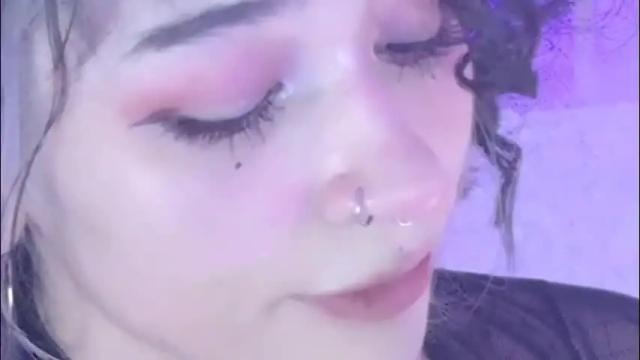 Image 2 of zephirah_abney Stream on Chaturbate on 1 month ago