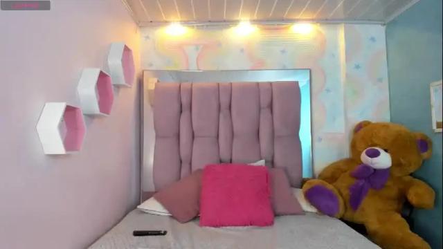 Image 2 of zephyra_angels1 Stream on Chaturbate on 8 days ago