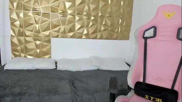 Image 7 of zephyra_angels1 Stream on Chaturbate on 2 days ago