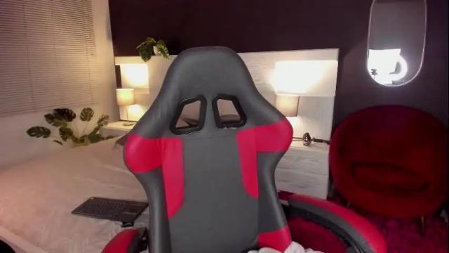 Image 6 of zhaavia Stream on Chaturbate on 1 month ago