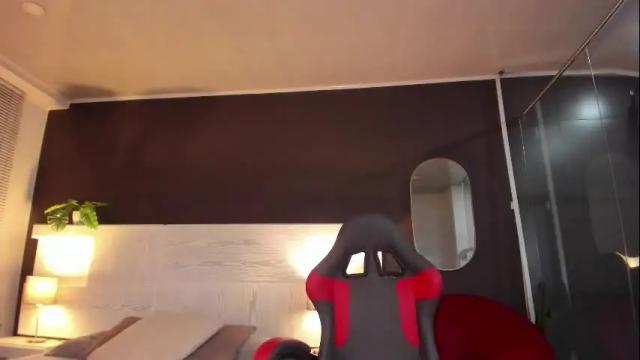 Image 11 of zhaavia Stream on Chaturbate on 1 month ago