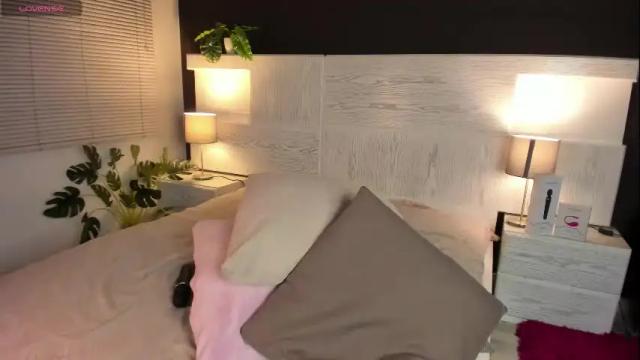 Image 10 of zhaavia Stream on Chaturbate on 1 month ago