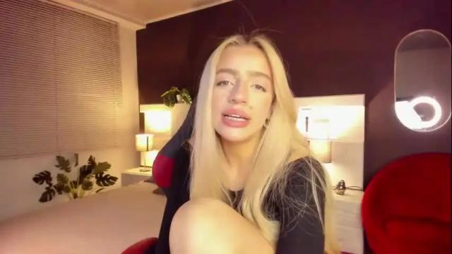 Image 7 of zhaavia Stream on Chaturbate on 27 days ago