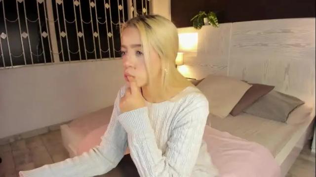 Image 2 of zhaavia Stream on Chaturbate on 24 days ago
