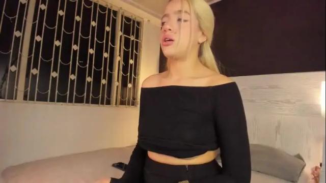 Image 10 of zhaavia Stream on Chaturbate on 23 days ago