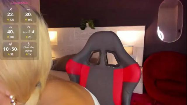 Image 11 of zhaavia Stream on Chaturbate on 13 days ago