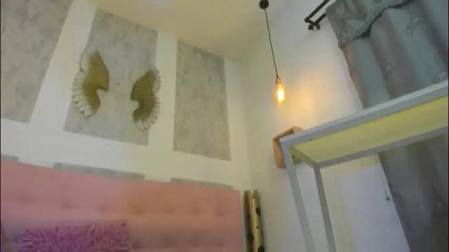 Image 3 of zhamira_21 Stream on Chaturbate on 25 days ago