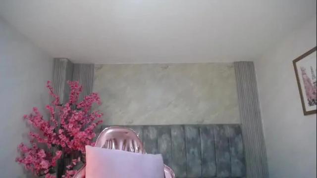 Image 11 of zhara_rose_sub Stream on Chaturbate on 1 month ago