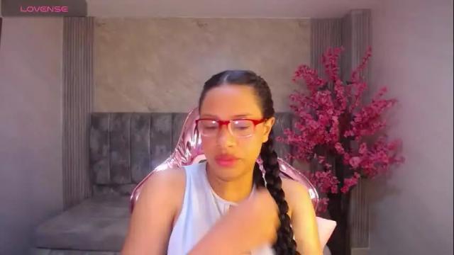Thumbnail 3, zhara_rose_sub's Stream at Chaturbate, 1 day ago