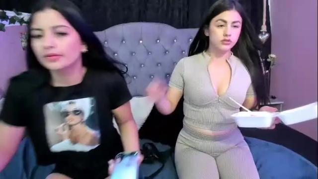 Image 10 of zharick_martinez Stream on Chaturbate on 1 month ago