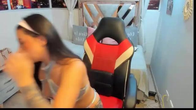 Image 7 of zharick_martinez Stream on Chaturbate on 1 month ago
