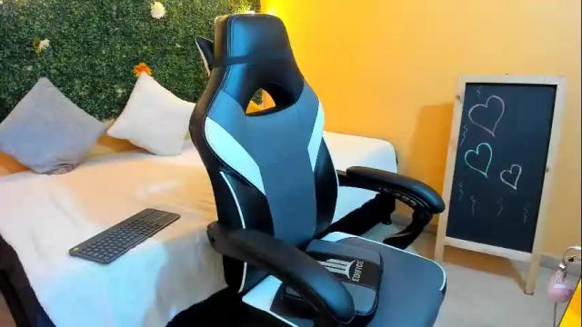 Thumbnail 3, zharick_martinez's Stream at Chaturbate, 27 days ago