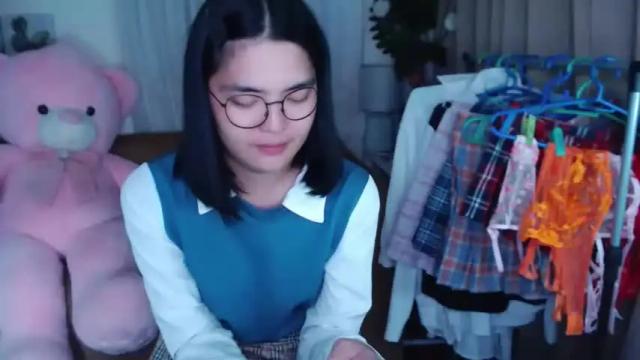 Image 4 of zhaviahale Stream on Chaturbate on 14 months ago