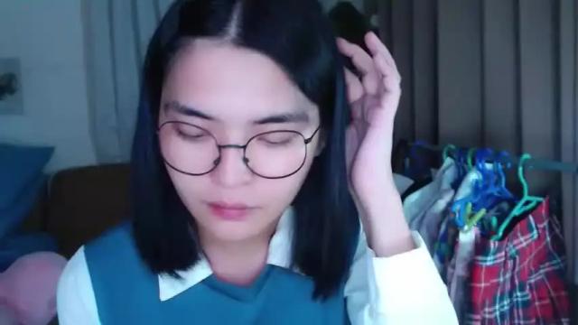 Image 3 of zhaviahale Stream on Chaturbate on 14 months ago