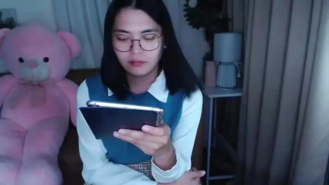 Image 8 of zhaviahale Stream on Chaturbate on 14 months ago